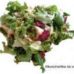 Gemischter Salat mit Fruchtdressing 2